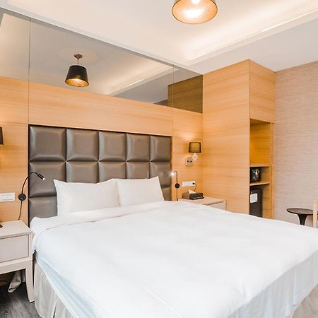 Royal Rose Hotel Ximen Taipei Room photo